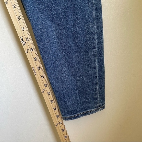 American Eagle Mom Jean size 2 solid blue no rips high rise solid basic denim - Picture 11 of 11
